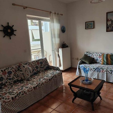 Cozy & Rustic Apartment สปาตา ภายนอก รูปภาพ