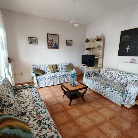 Cozy & Rustic Apartment สปาตา ภายนอก รูปภาพ
